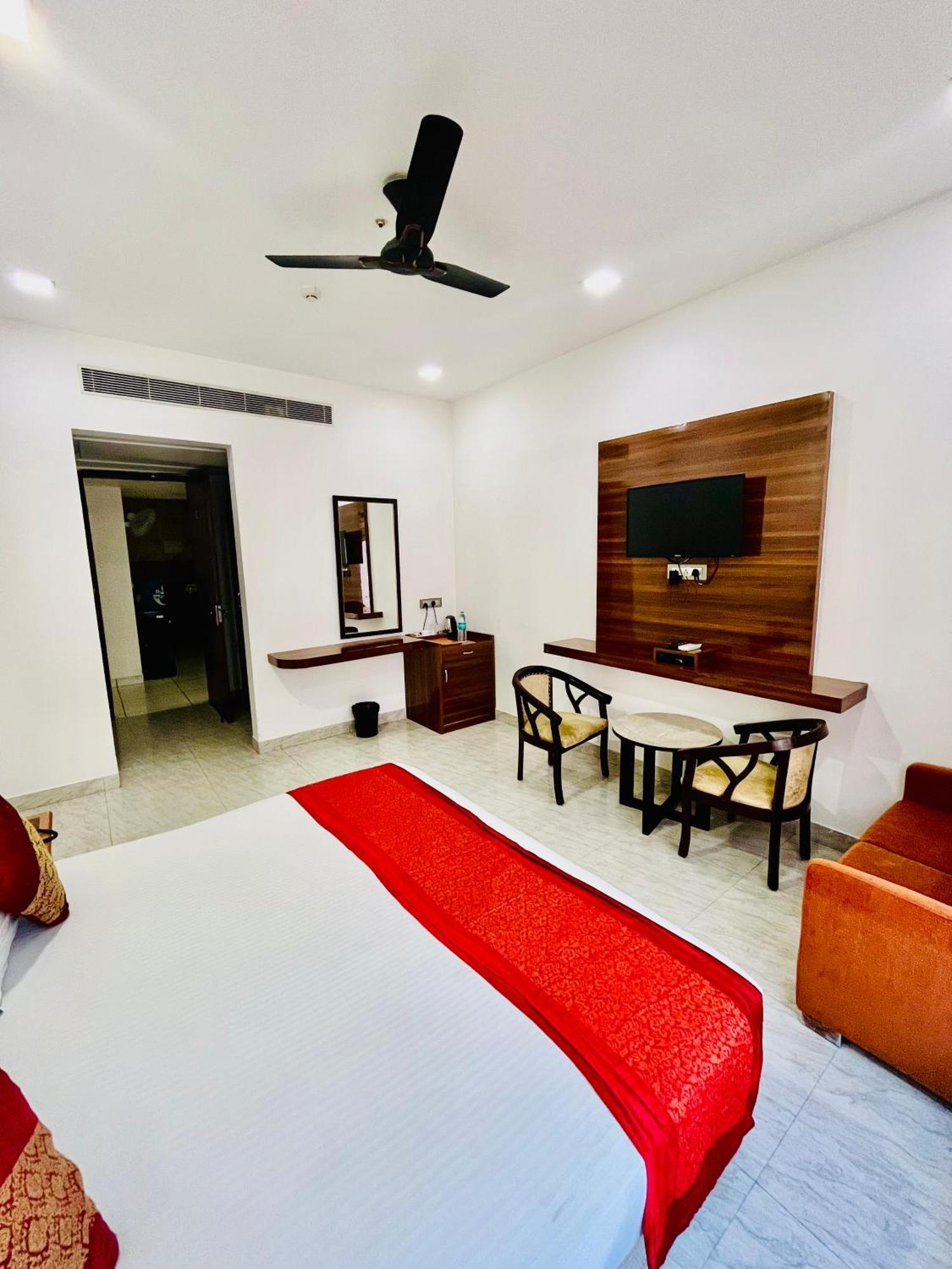 Amora Rooms Dwarka Nova Deli Exterior foto